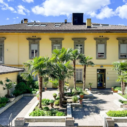 MENDRISIO – AMPIO UFFICIO CON SALE RIUNIONI E PARCHEGGI